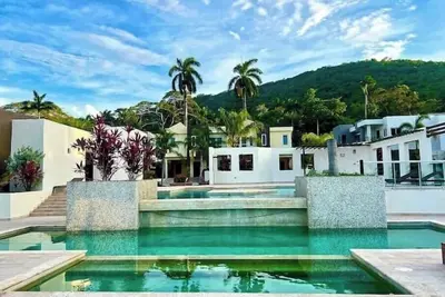 Image de Azalia Palms: New Oceanview Villa, 15 Min from Mbj Airport