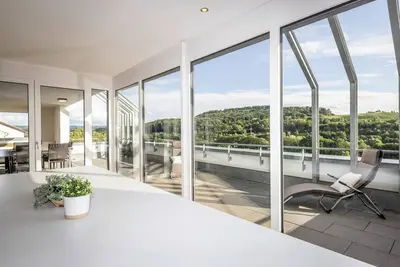 Image de Penthouse-style apartment with large terrace and views! (Private/Business)