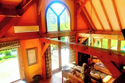 Image de Picturesque property that exudes \"Hobbit\" rustic charm. 20 minutes to Hobbiton