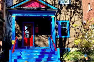 Image de Charming Century Home in Mid-town Toronto