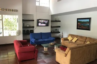 Image de Soothing 7-bedroom farmhouse in Villeta with stunning views