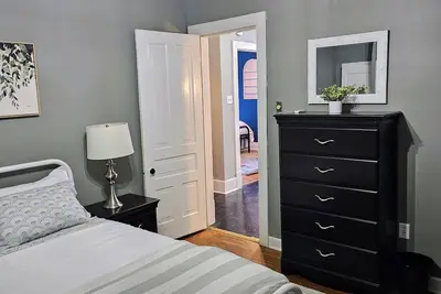 Image de Charming 2-bedroom house with plenty amenities on Saint Paul's Cathedral Hill