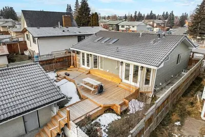 Image de 10 mins to downtown and airport brand new reno Cozy ski mountain vacation home