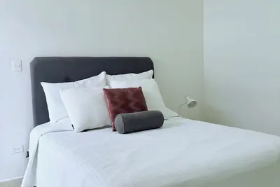Image de Centrally located house in private San Pedro Garza, ideal for business or family travel.