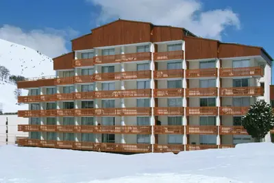 Image de Base de montagne confortable près des pistes