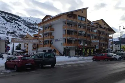 Image de Appartement de ski confortable avec balcon