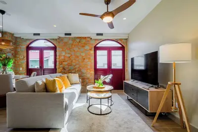 Image de w* | Efficient 2br w/ Balcony in Casco Viejo