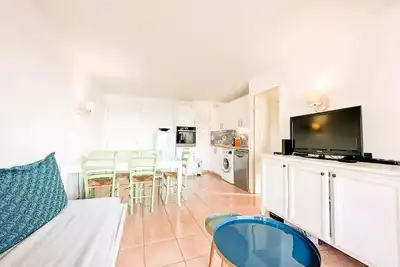 Image de Superb Wohnung 6 Betten gegenüber dem Meer in Residenz mit Pool