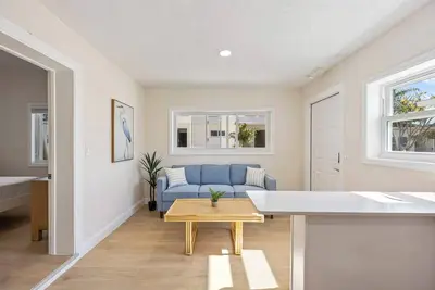 Image de Welcome to The Drift – Your Laid-Back Beach Escape in Cocoa Beach!