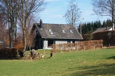 Image de Maison de vacances א Xhoffraix avec terrasse