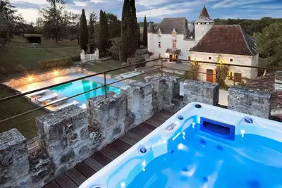 Image de Authentique château près d'Agen avec sauna