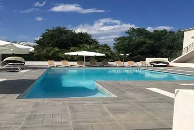 Maison de vacances spacieuse avec piscine