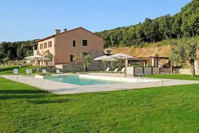 Image de Appartement élégant avec piscine à 1 heure de Rome