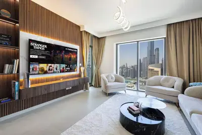 Image de Luxe Burj Khalifa Hi Rise 5Beds Spacious Flat