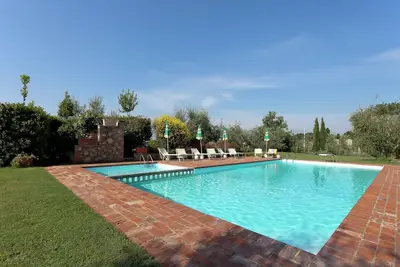 Image de Appartement près de Cortona avec piscine et charme