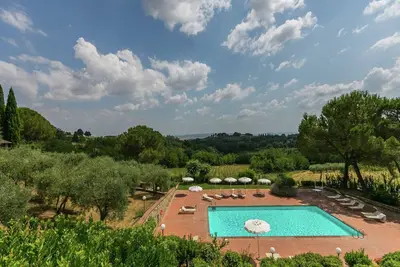 Image de Villa à Sienne avec piscine et vue toscane