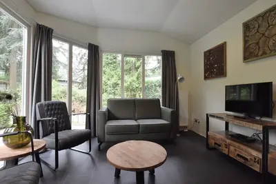 Image de Chalet moderne avec un beau jardin