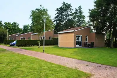 Image de Bungalow avec lave-vaisselle, Leeuwarden (21 km)