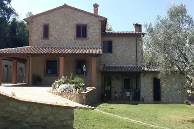 Maison de vacances à Volterra avec piscine