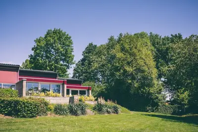Image de Bungalow avec sauna et bain Ă bulles, dans un parc de vacances, Ă 4km Valkenburg