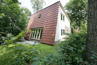 Image de Villa indépendante en forêt avec lave-vaisselle, à De Veluwe