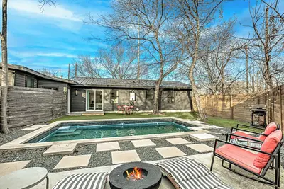 Image de Dream Stay w/ Pool & Hotub for up to 20 Guests, Mins to Dt Austin!