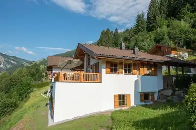 Image de Chalet avec 4 salles de bain près de Königsleiten
