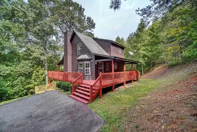 Image de Intro Rate Fantastic mountain views from the deck with Hot Tub, Fire Pit