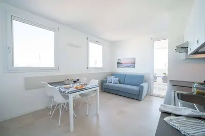 Image de Funky Torre Bianca Residenza C5 2 Bedroom Apartment sleeps 5