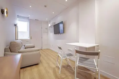 Image de Apartment for 4 people Feria Madrid 104