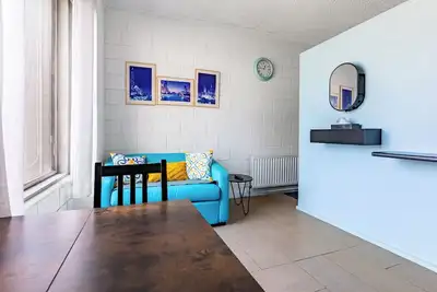 Image de In the Heart of the City – Quaint Studio in the Prime Location!