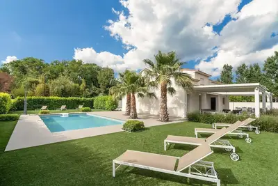 Image de Villa en Occitanie avec piscine chauffée