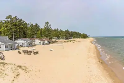 Image de Sunnyside 2br/1ba Relaxing Lakefront Retreat