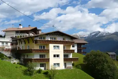Grand appartement 4 pièces avec vue montagne