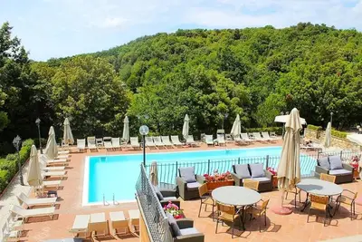 Image de Appartement en Toscane avec Piscine & Sauna