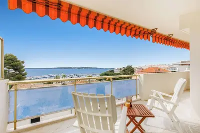 Image de Pointe de la croisette Mouré rouge 2p de charme