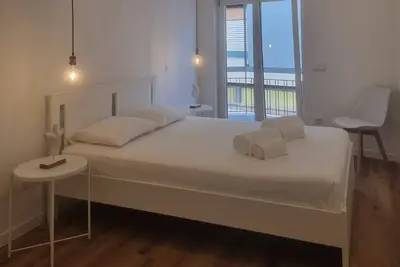 Downtown Faro Luxury Flat with Balcony