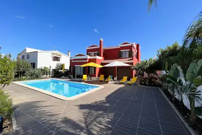 Image de Summer Villa with Heated Private Pool