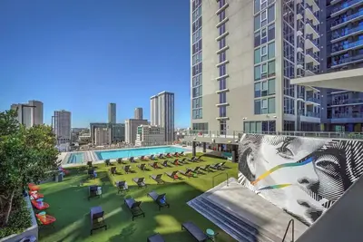 Image de Brickell Luxe Studio - City Views, Pool, Gym, Walk to Bayside & Nightlife