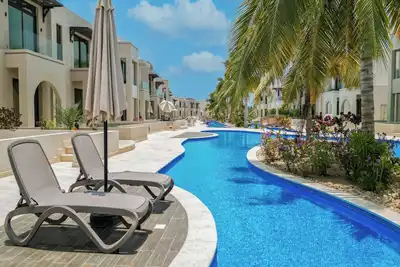 Image de Serene 1-Bedroom with Pool View