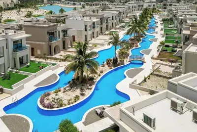 Image de Chic Pool-View Studio with Balcony