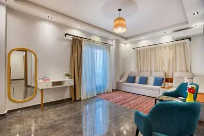 Image de Charming Sunlit 2br Apartment Near Auc with Prime Amenities