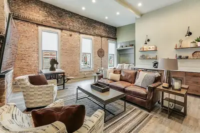 Image de Bourbon Trail - Ky State Fair Discounted Pricing- Central Location Sleeps 14