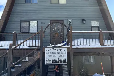Image de Lake Breeze Cabin- Enjoy the hot tub, the views and 20 minutes to Yellowstone!