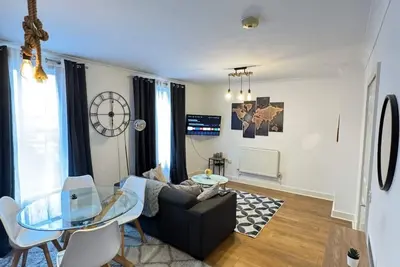 Image de Southampton Haven apatment with free parking