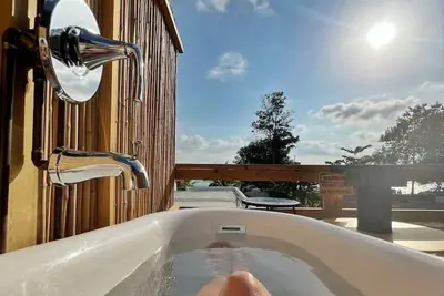 Image de Luxury by the Beach, Pool, Sunset Deck & Firepits!