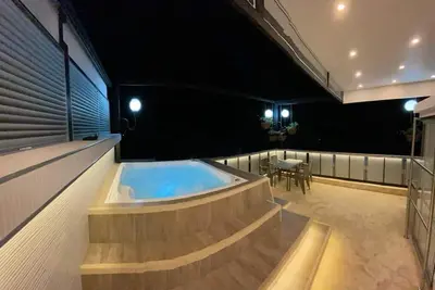 Image de Private Duplex with Jacuzzi Ls Belle