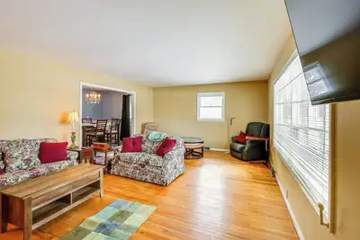 Image de 9 Mi to Lake George Village: Home in Queensbury