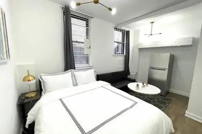 Image de Beautiful modern renovated studio in Soho (42)