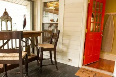 Image de Cozy 2-bedroom bungalow in lovely Winston-Salem